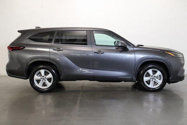 used 2024 Toyota Highlander car, priced at $37,125