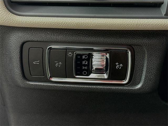 used 2025 Lincoln Corsair car, priced at $38,636