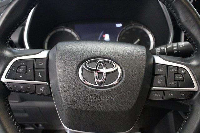 used 2022 Toyota Highlander car, priced at $37,000