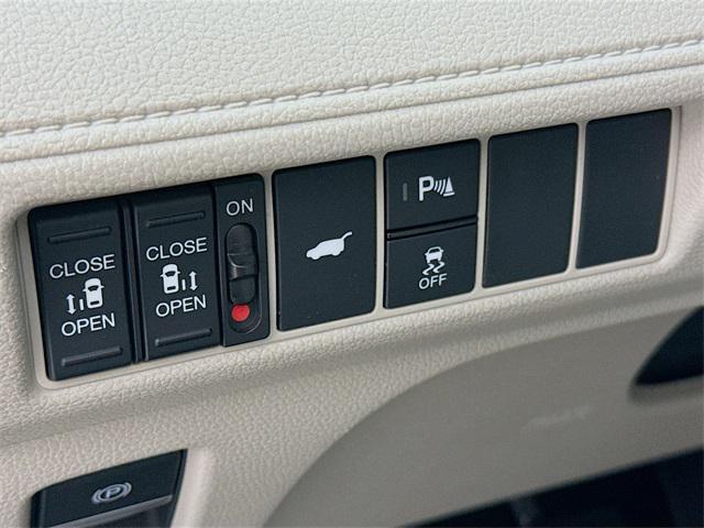 used 2025 Honda Odyssey car, priced at $47,598