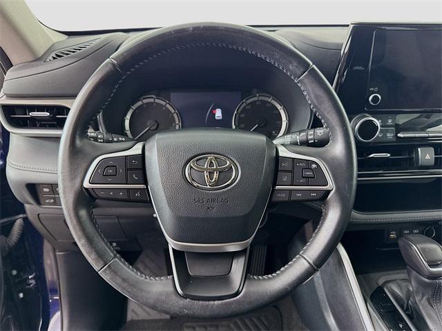used 2023 Toyota Highlander car, priced at $31,991