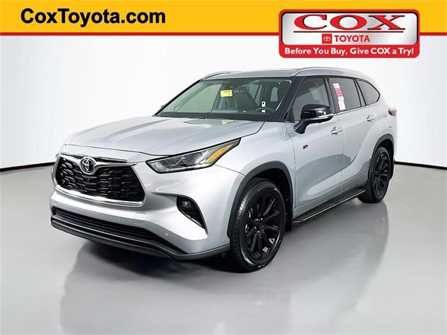 new 2025 Toyota Highlander car, priced at $53,572