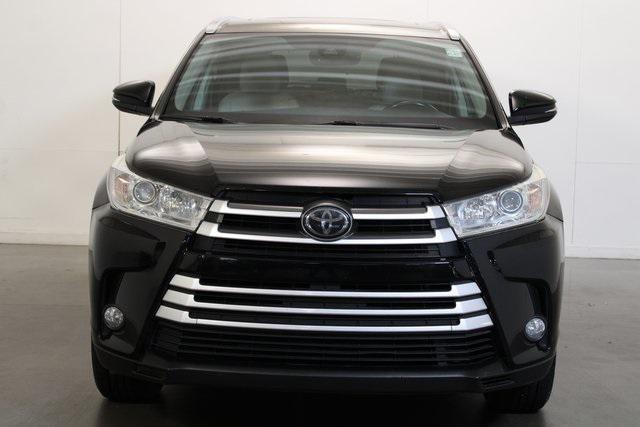 used 2019 Toyota Highlander car, priced at $19,198