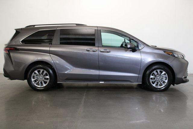 used 2024 Toyota Sienna car, priced at $45,686