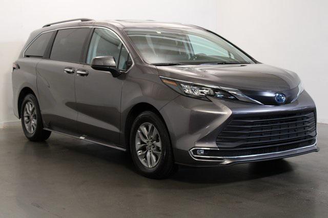 used 2024 Toyota Sienna car, priced at $45,686