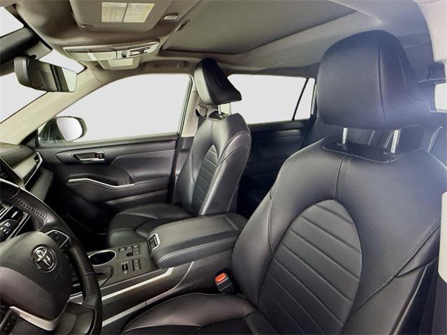used 2023 Toyota Highlander car, priced at $34,990