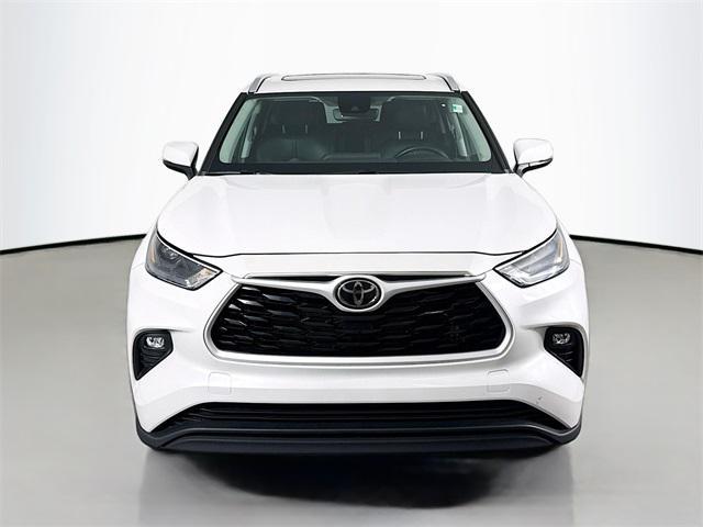 used 2023 Toyota Highlander car, priced at $34,990