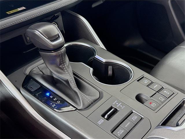 used 2023 Toyota Highlander car, priced at $34,990