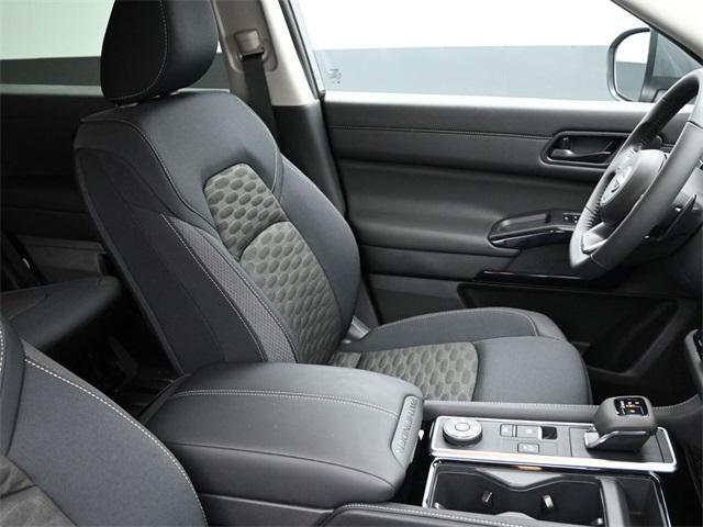 new 2025 Nissan Pathfinder car, priced at $42,388