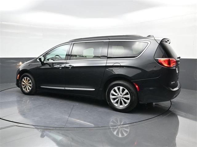 used 2017 Chrysler Pacifica car, priced at $10,925