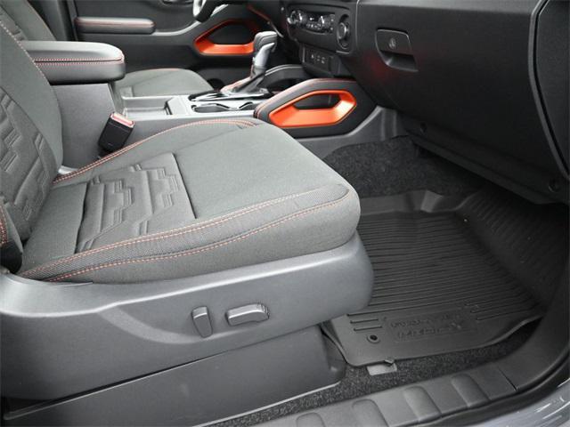 new 2025 Nissan Frontier car, priced at $39,786