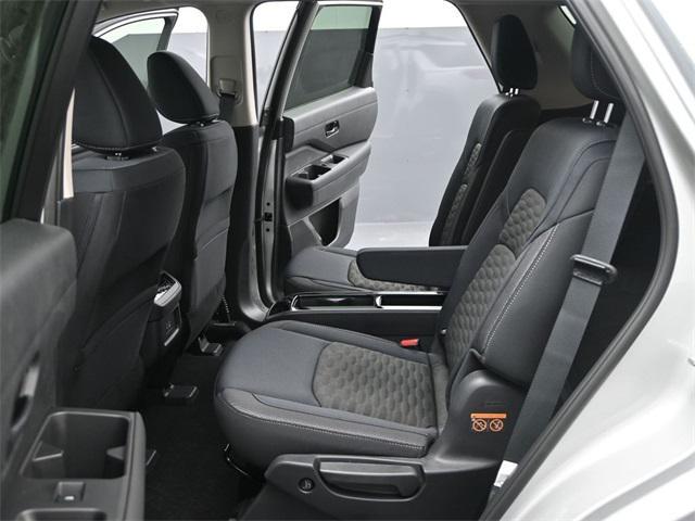 new 2025 Nissan Pathfinder car, priced at $37,470