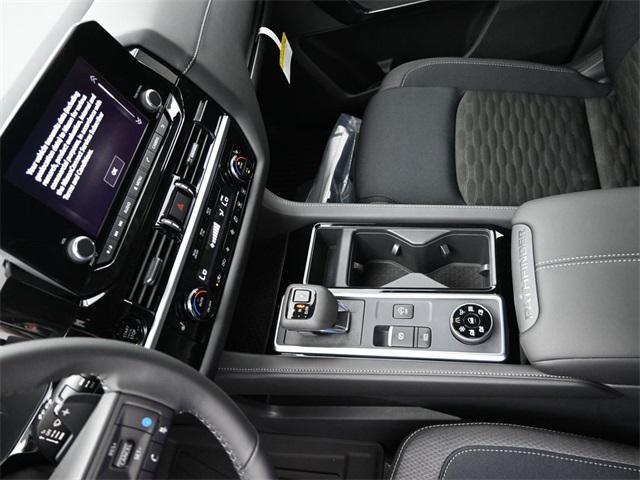 new 2025 Nissan Pathfinder car, priced at $35,672