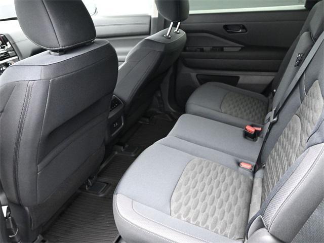 new 2025 Nissan Pathfinder car, priced at $35,672