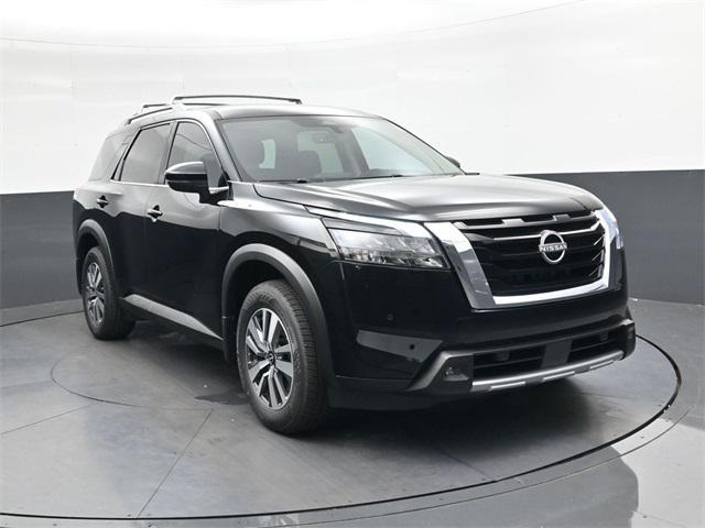 new 2025 Nissan Pathfinder car, priced at $36,727