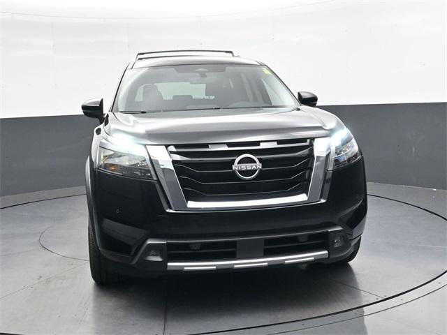 new 2025 Nissan Pathfinder car, priced at $36,727