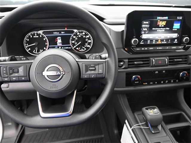 new 2025 Nissan Pathfinder car, priced at $32,371