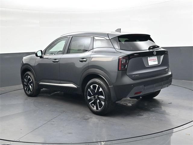 new 2025 Nissan Kicks car, priced at $26,379
