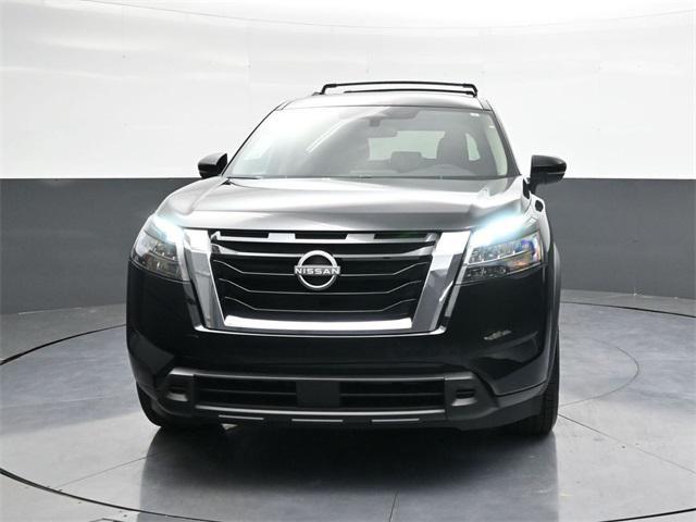new 2025 Nissan Pathfinder car, priced at $40,580