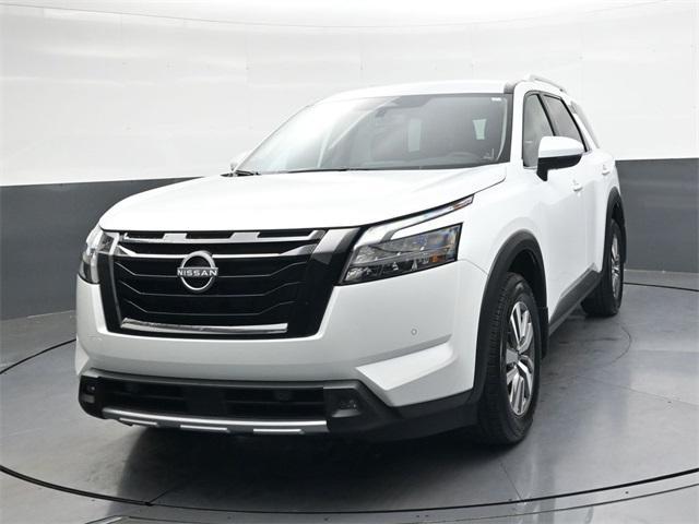 new 2025 Nissan Pathfinder car, priced at $39,608
