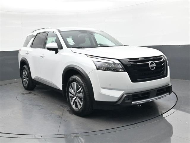 new 2025 Nissan Pathfinder car, priced at $39,608