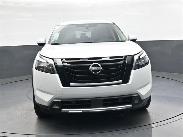 new 2025 Nissan Pathfinder car, priced at $39,608