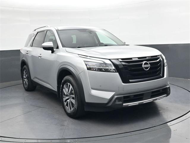 used 2022 Nissan Pathfinder car, priced at $25,389