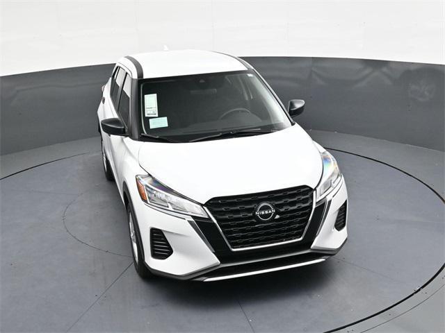new 2025 Nissan Kicks car, priced at $21,525