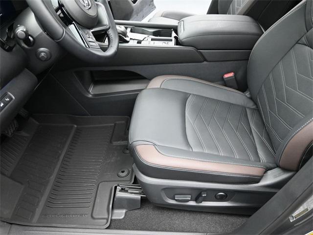 new 2025 Nissan Pathfinder car, priced at $48,019