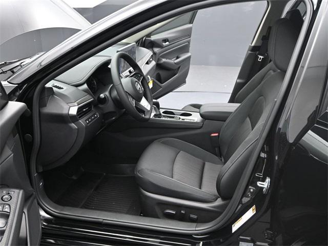 new 2025 Nissan Altima car, priced at $27,724
