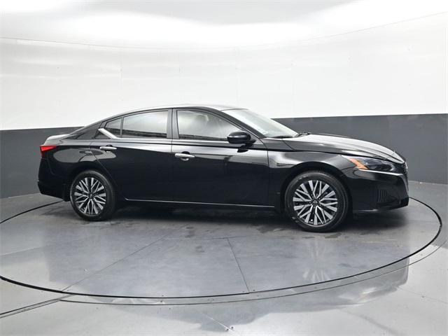 new 2025 Nissan Altima car, priced at $27,724