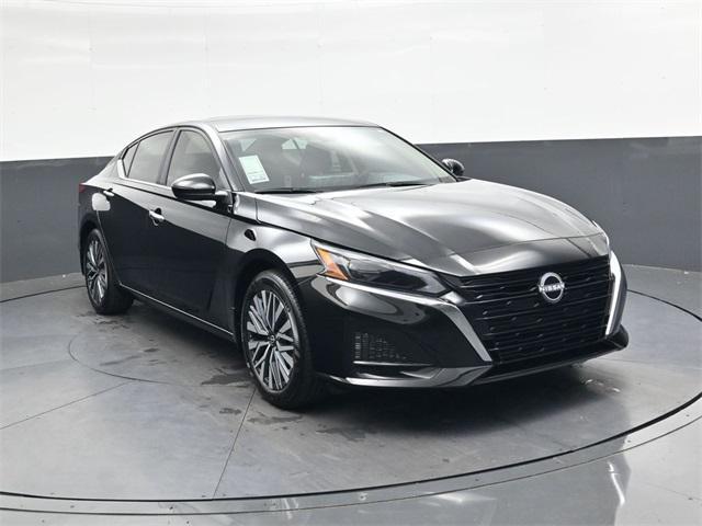new 2025 Nissan Altima car, priced at $27,724