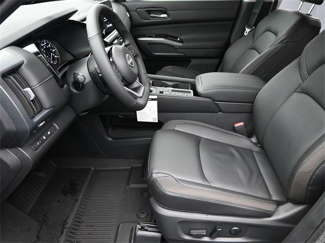 new 2025 Nissan Pathfinder car, priced at $36,841
