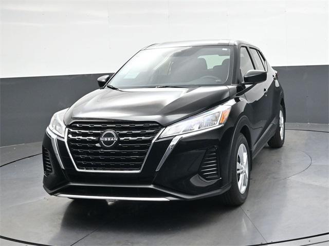 new 2025 Nissan Kicks car, priced at $22,442