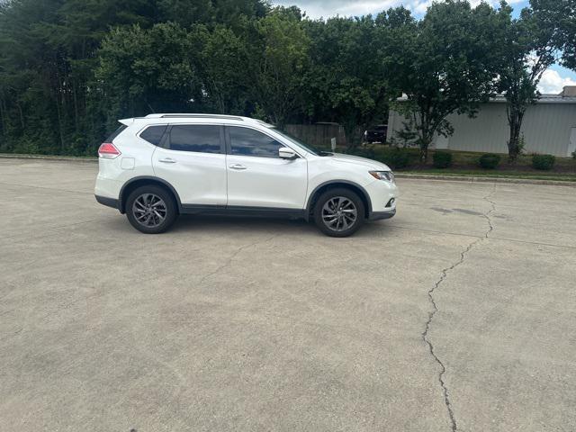 used 2016 Nissan Rogue car, priced at $13,179