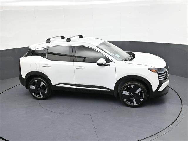 new 2025 Nissan Kicks car, priced at $26,256