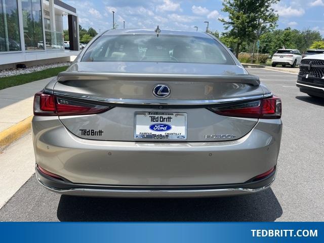 used 2021 Lexus ES 300h car, priced at $32,000