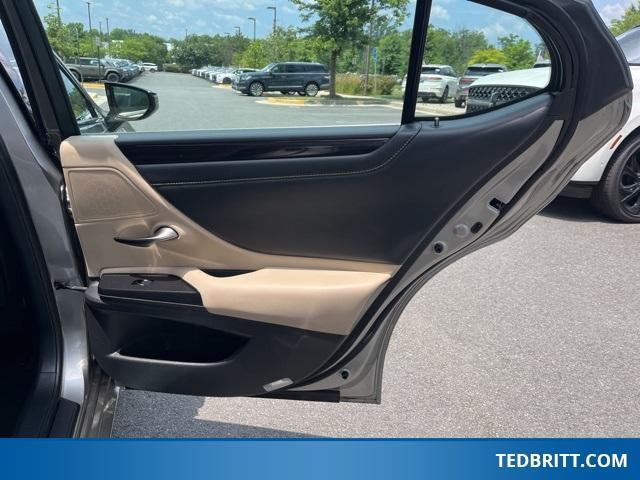 used 2021 Lexus ES 300h car, priced at $32,000