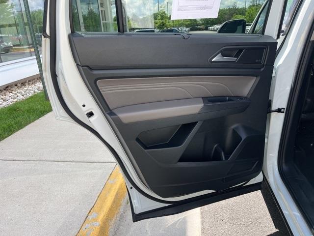 used 2021 Volkswagen Atlas car, priced at $25,000