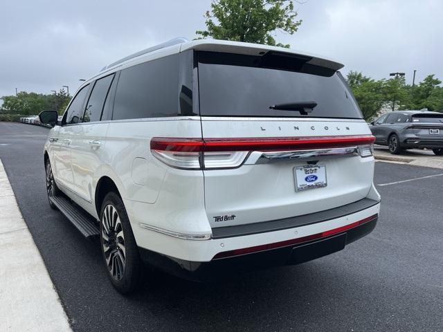 used 2024 Lincoln Navigator car, priced at $80,000
