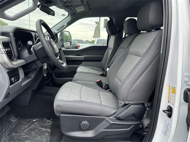 new 2025 Ford F-250 car, priced at $60,280