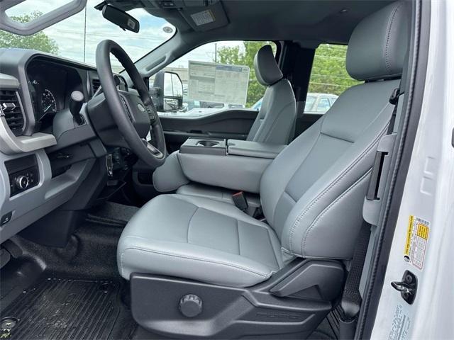 new 2025 Ford F-250 car, priced at $53,565