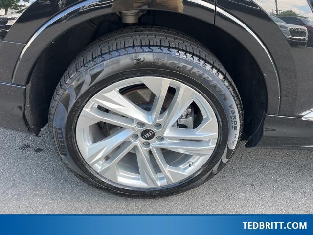 used 2023 Audi Q7 car, priced at $37,000