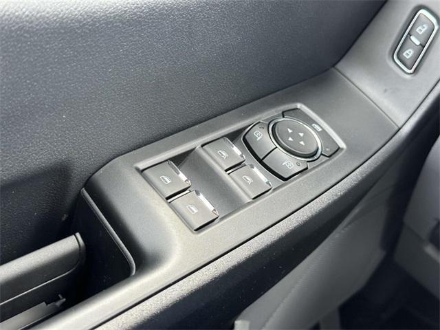 new 2025 Ford F-350 car, priced at $53,600