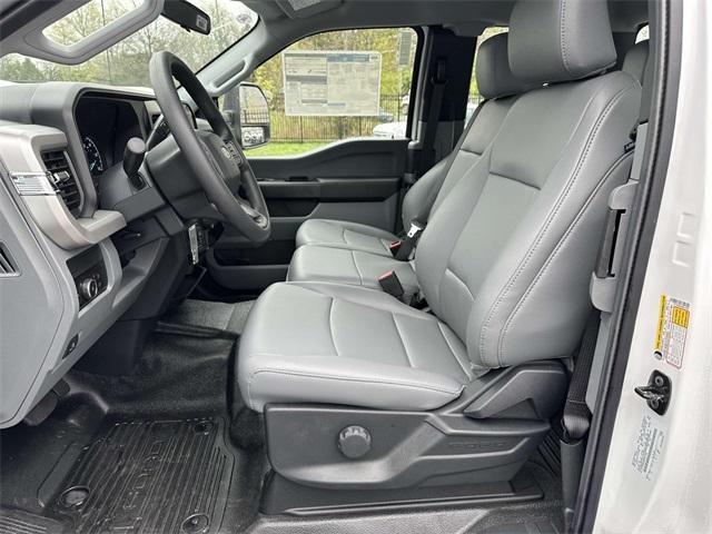 new 2025 Ford F-250 car, priced at $55,065