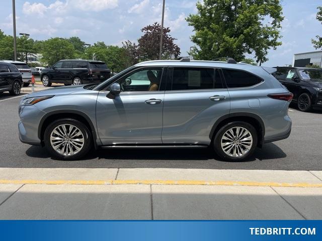 used 2024 Toyota Highlander car, priced at $42,500