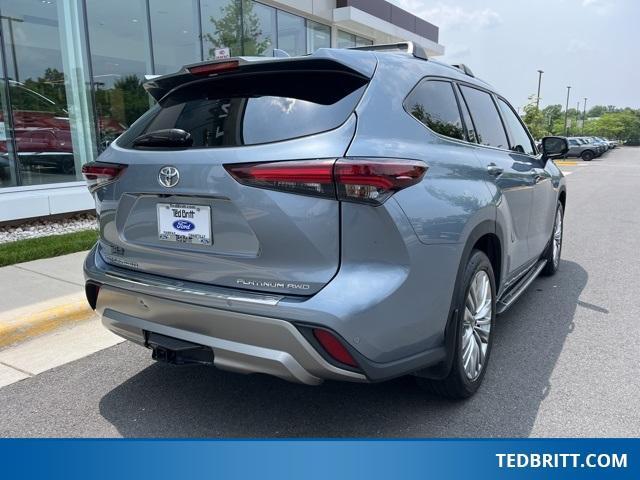 used 2024 Toyota Highlander car, priced at $42,500