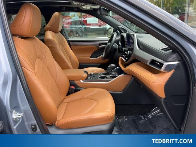 used 2024 Toyota Highlander car, priced at $42,500