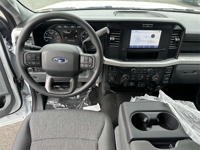 new 2025 Ford F-250 car, priced at $60,280