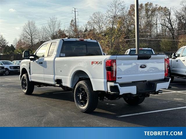 new 2024 Ford F-250 car, priced at $54,525